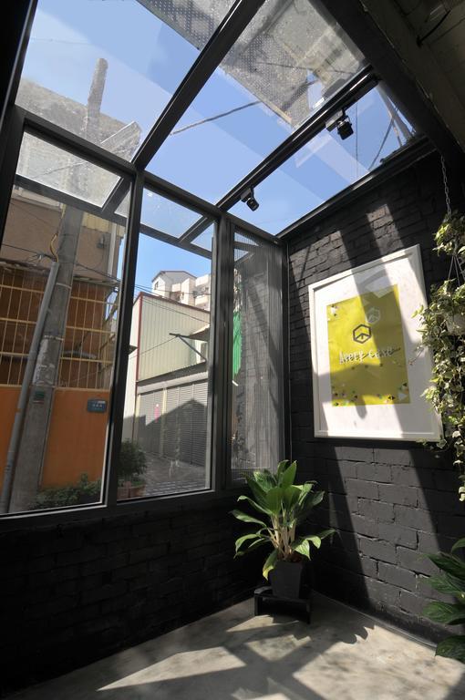 Avery Case Tainan Exterior photo